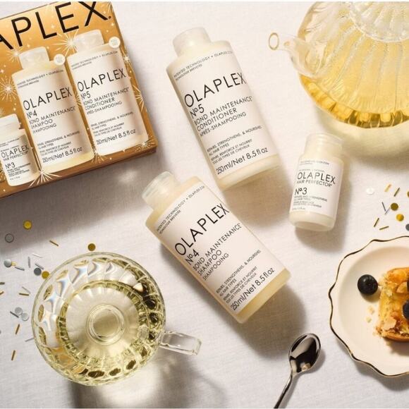Olaplex Strong Days Ahead Holiday Hair Product Kit 🎄✨️ NIB - Picture 4 of 4